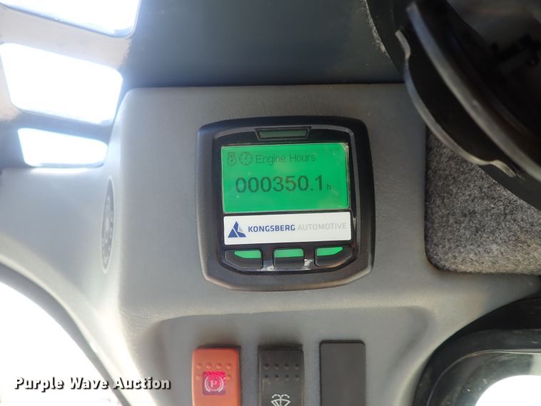 image for item DG2377 2017 Mustang 2200R  skid steer loader