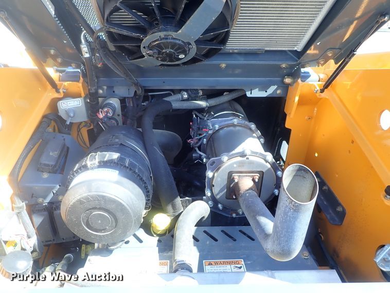 image for item DG2377 2017 Mustang 2200R  skid steer loader