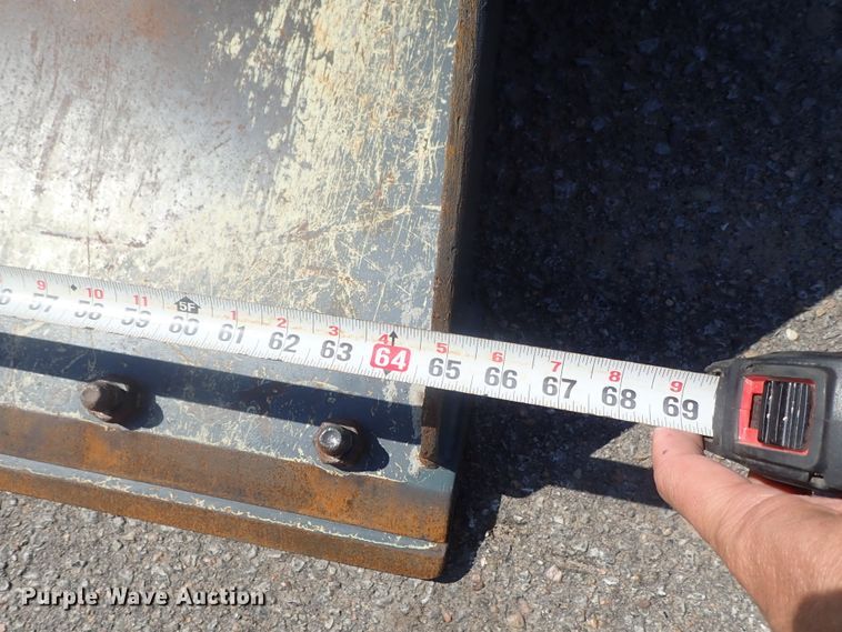 image for item DG2377 2017 Mustang 2200R  skid steer loader