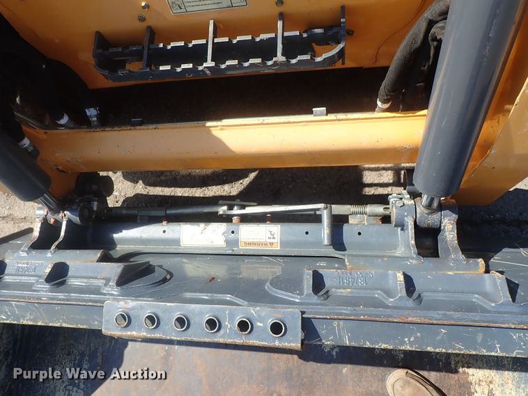 image for item DG2377 2017 Mustang 2200R  skid steer loader