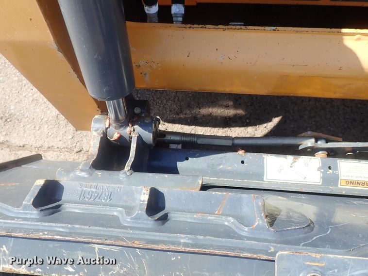 image for item DG2377 2017 Mustang 2200R  skid steer loader