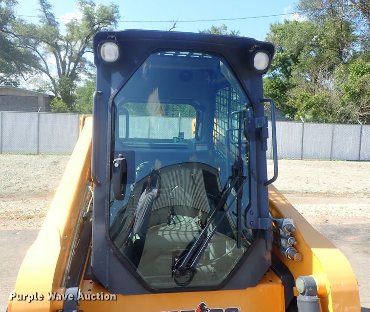 image for item DG2377 2017 Mustang 2200R  skid steer loader