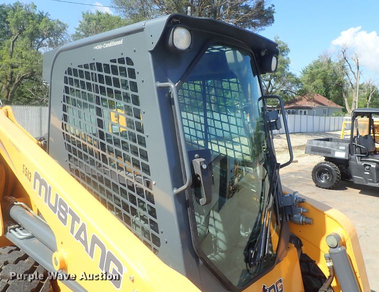 image for item DG2377 2017 Mustang 2200R  skid steer loader