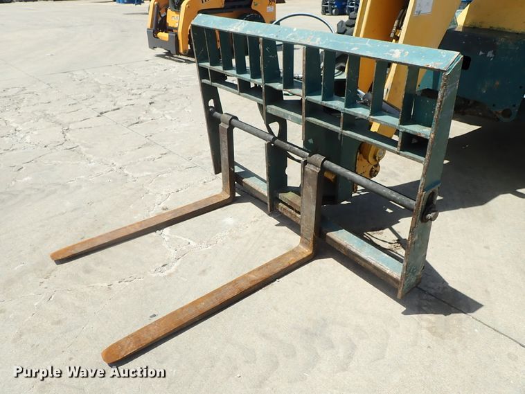 image for item DG2382 2007 Gehl RS8-42  telehandler