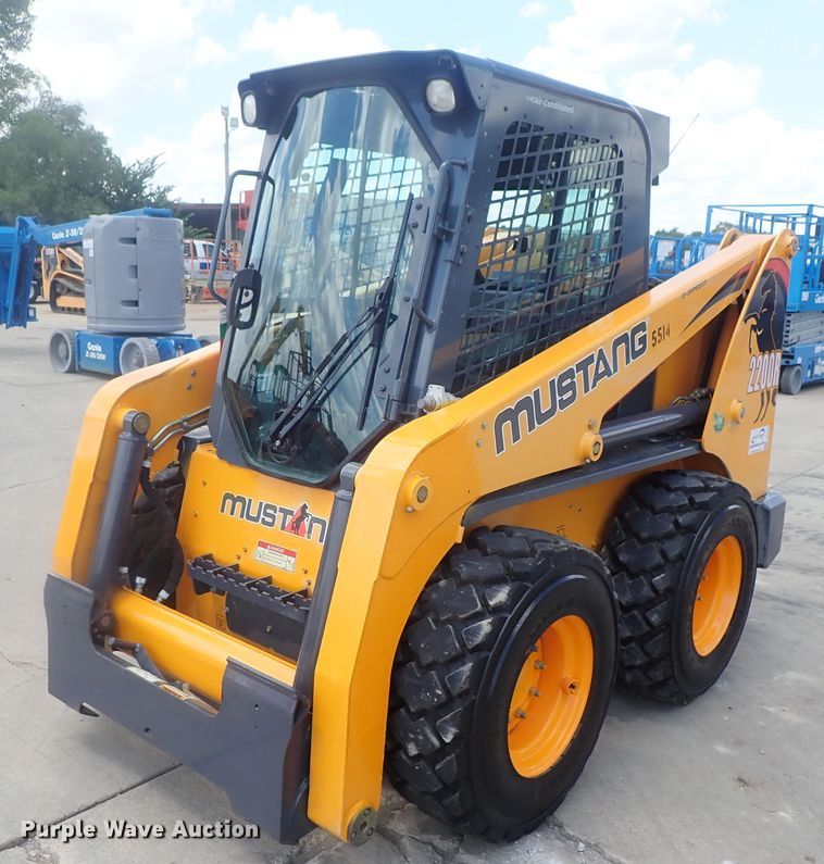 image for item DG2383 2017 Mustang 2200R  skid steer loader