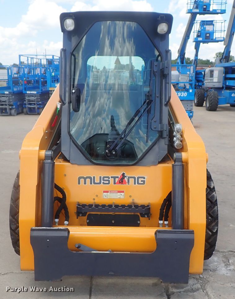 image for item DG2383 2017 Mustang 2200R  skid steer loader