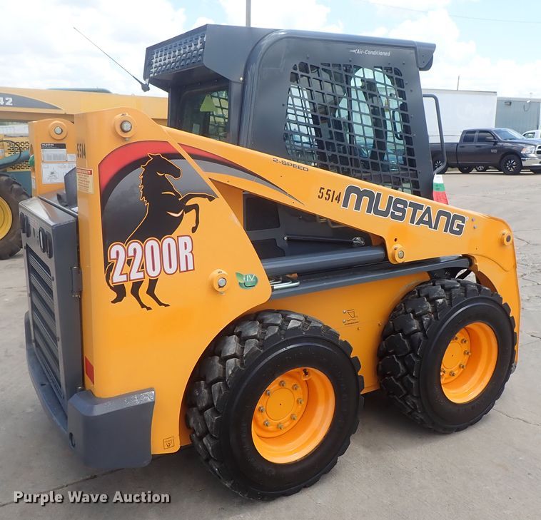 image for item DG2383 2017 Mustang 2200R  skid steer loader