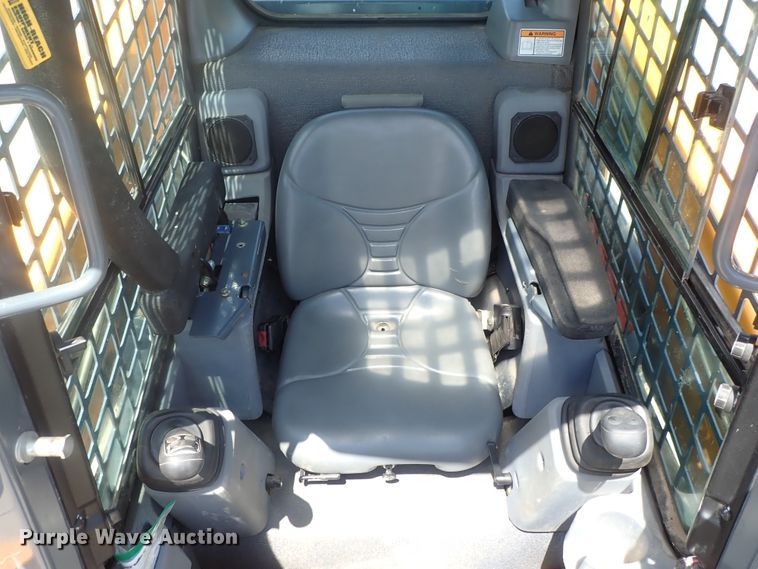 image for item DG2383 2017 Mustang 2200R  skid steer loader