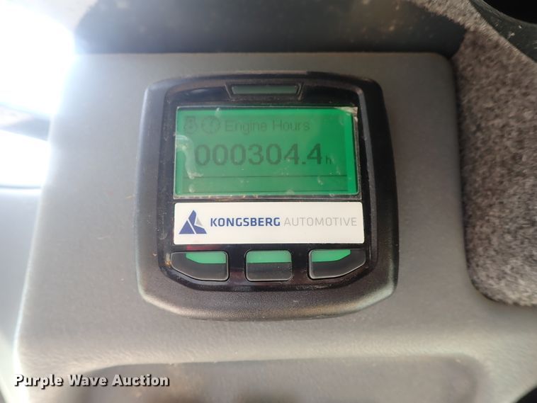 image for item DG2383 2017 Mustang 2200R  skid steer loader