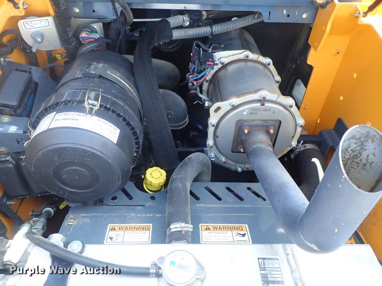 image for item DG2383 2017 Mustang 2200R  skid steer loader