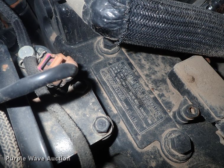 image for item DG2383 2017 Mustang 2200R  skid steer loader