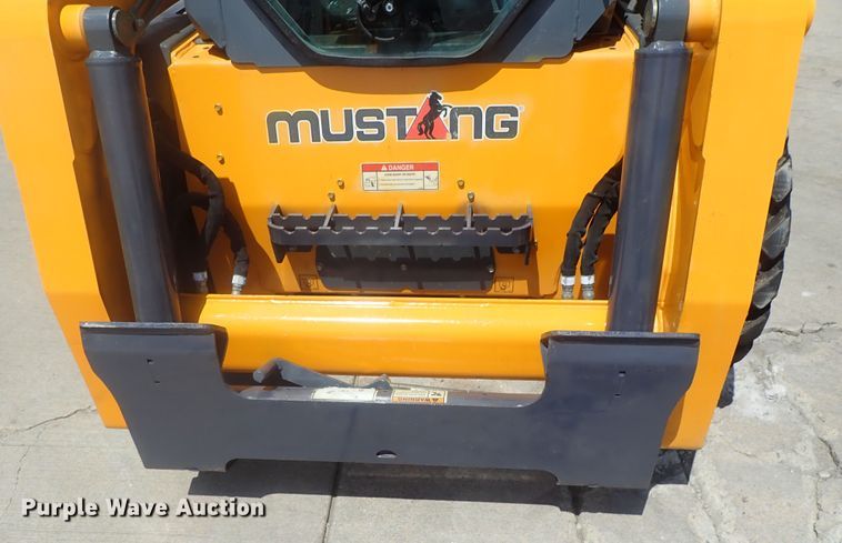 image for item DG2383 2017 Mustang 2200R  skid steer loader