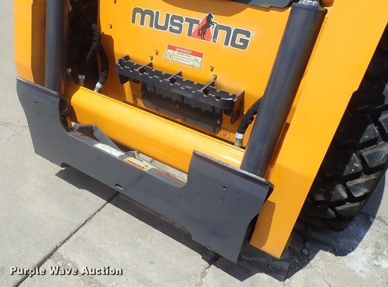 image for item DG2383 2017 Mustang 2200R  skid steer loader