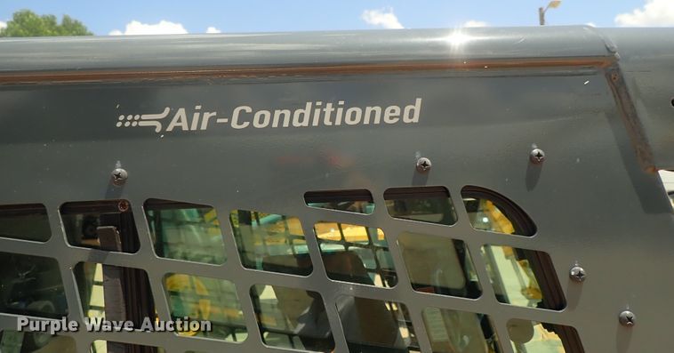 image for item DG2383 2017 Mustang 2200R  skid steer loader