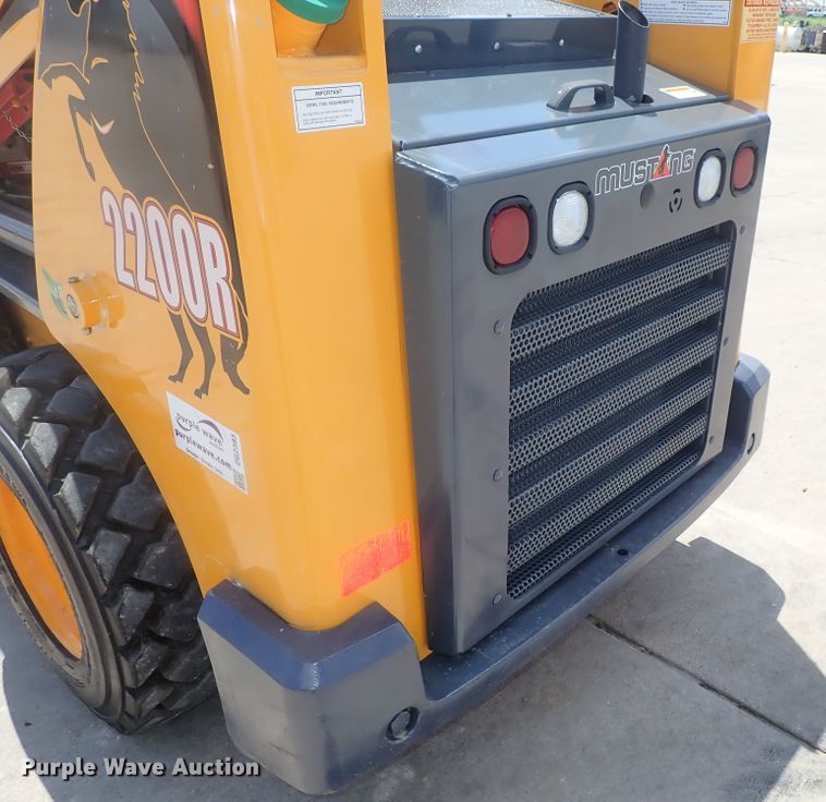 image for item DG2383 2017 Mustang 2200R  skid steer loader
