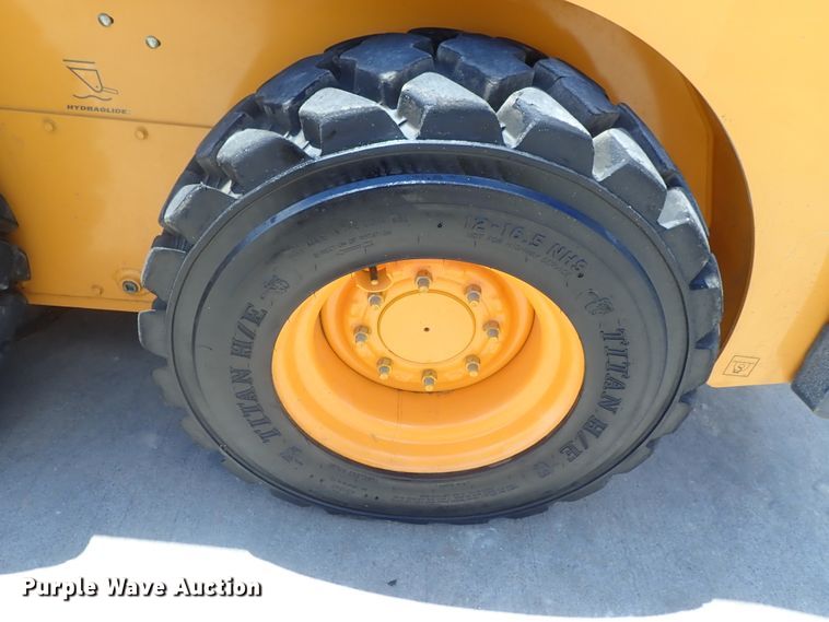 image for item DG2383 2017 Mustang 2200R  skid steer loader