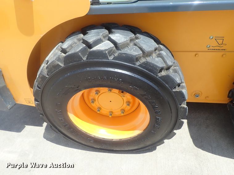 image for item DG2383 2017 Mustang 2200R  skid steer loader