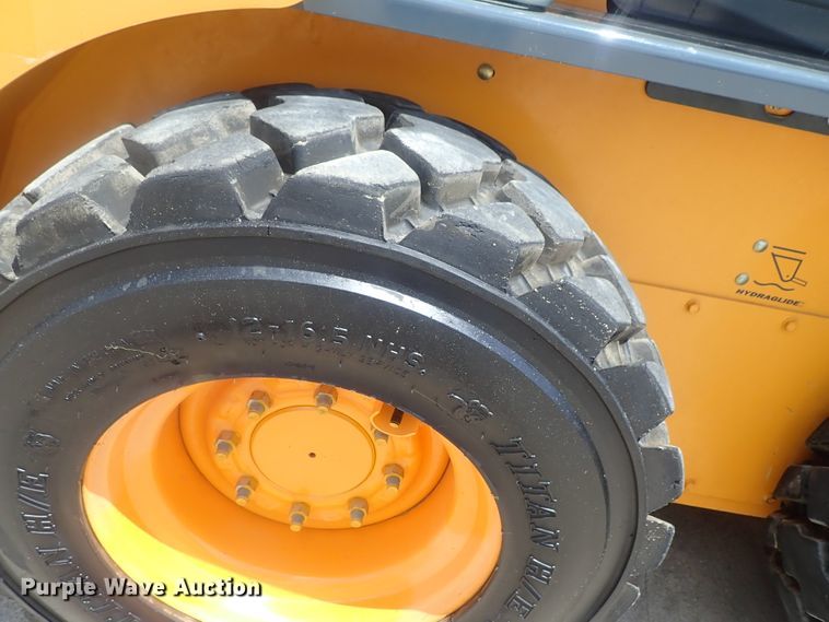 image for item DG2383 2017 Mustang 2200R  skid steer loader