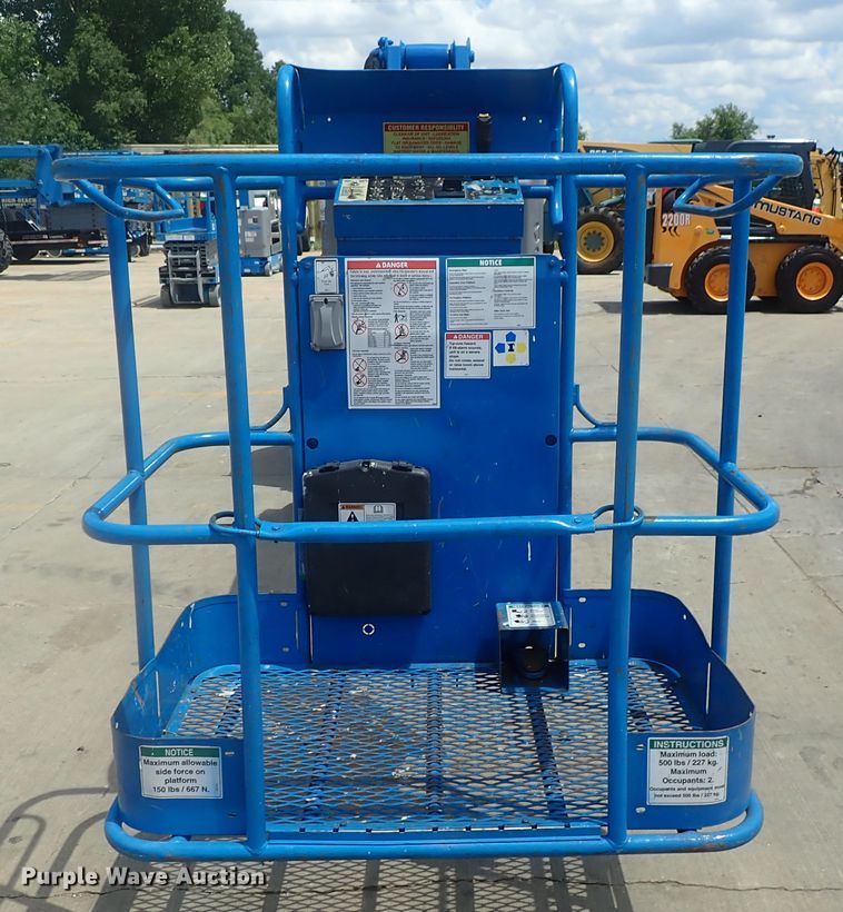 image for item DG2388 2006 Genie Z-30/20N  boom lift