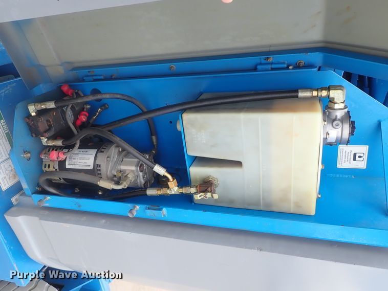 image for item DG2388 2006 Genie Z-30/20N  boom lift