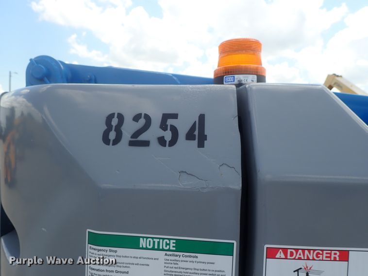 image for item DG2388 2006 Genie Z-30/20N  boom lift