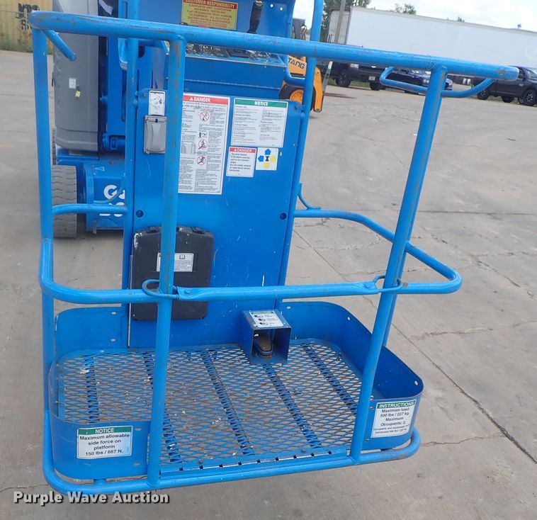image for item DG2388 2006 Genie Z-30/20N  boom lift