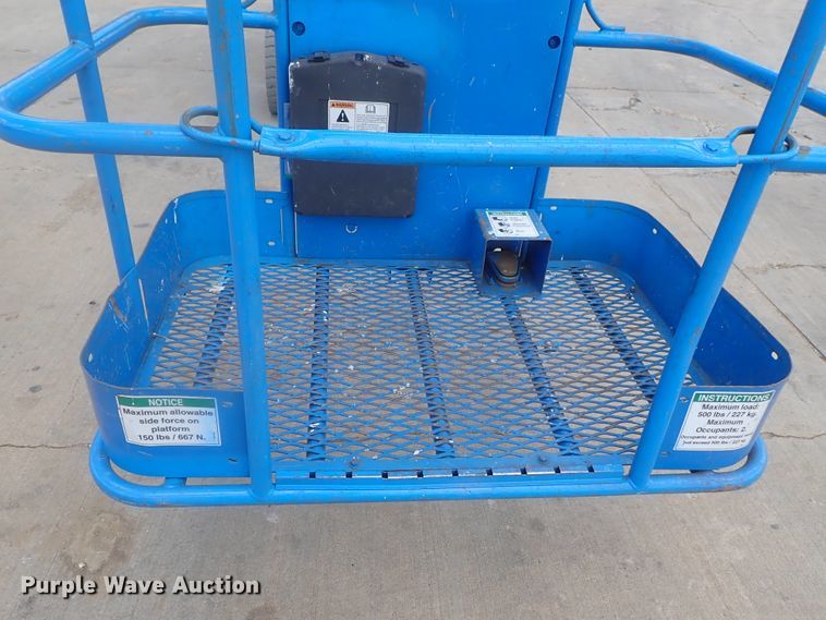 image for item DG2388 2006 Genie Z-30/20N  boom lift