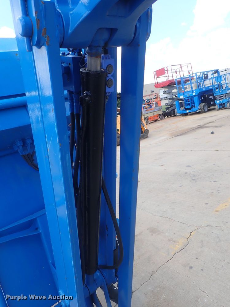 image for item DG2388 2006 Genie Z-30/20N  boom lift