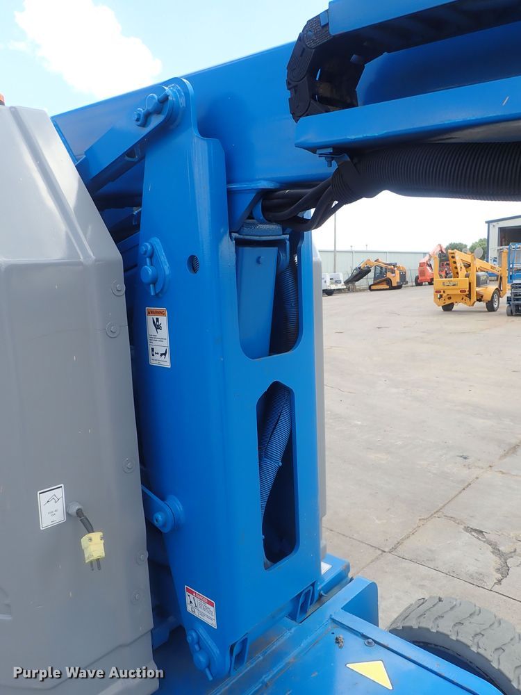 image for item DG2388 2006 Genie Z-30/20N  boom lift