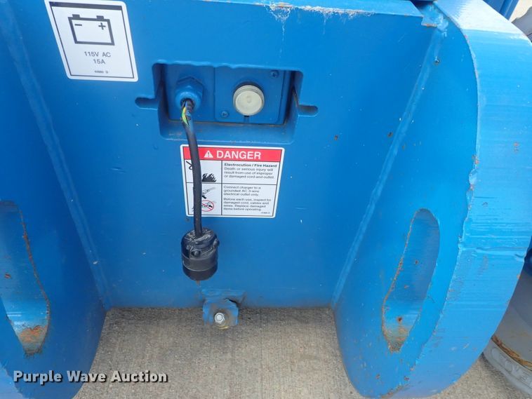 image for item DG2388 2006 Genie Z-30/20N  boom lift