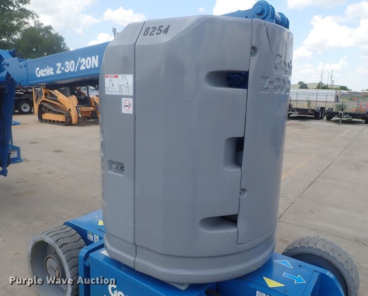 image for item DG2388 2006 Genie Z-30/20N  boom lift