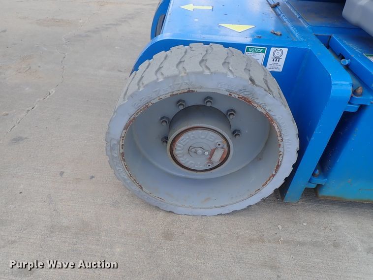 image for item DG2388 2006 Genie Z-30/20N  boom lift