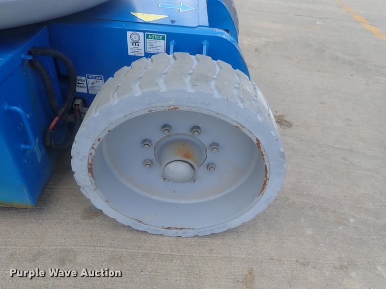 image for item DG2388 2006 Genie Z-30/20N  boom lift