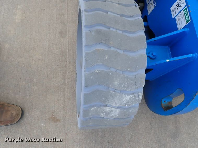 image for item DG2388 2006 Genie Z-30/20N  boom lift