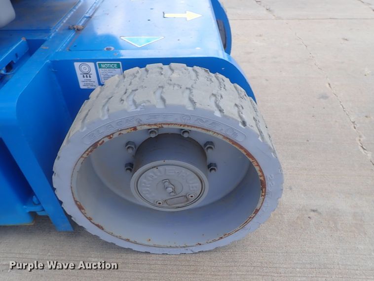 image for item DG2388 2006 Genie Z-30/20N  boom lift