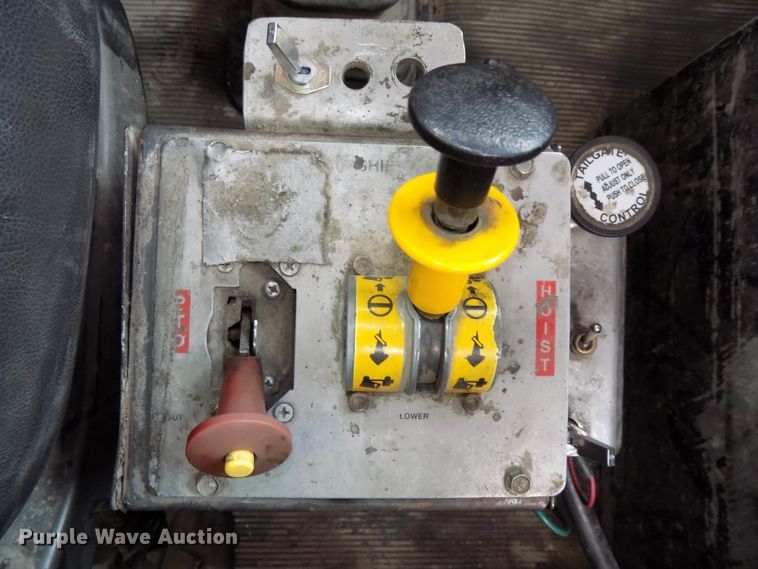 image for item DG2606 1997 Kenworth T800  dump truck