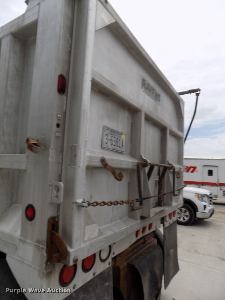 image for item DG2606 1997 Kenworth T800  dump truck