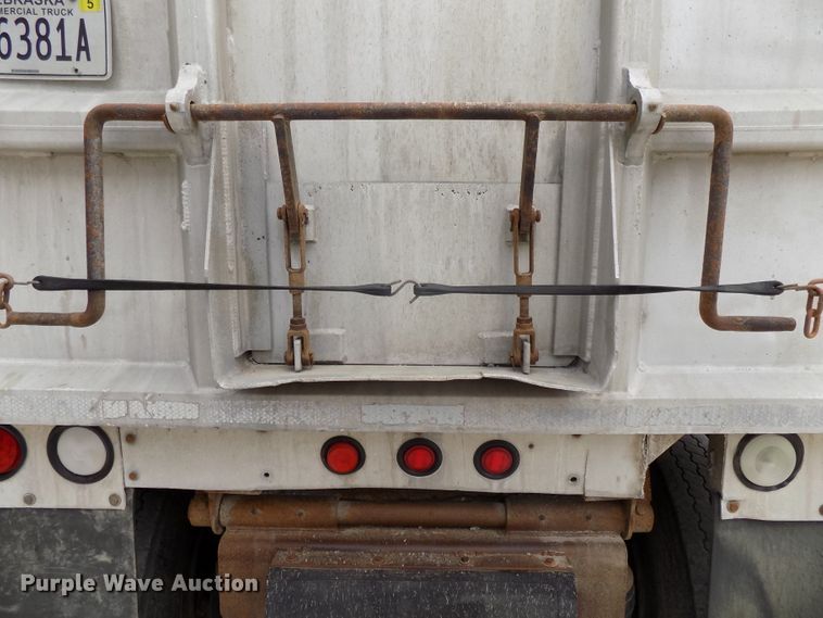 image for item DG2606 1997 Kenworth T800  dump truck