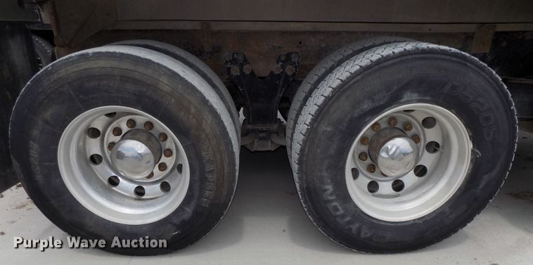 image for item DG2606 1997 Kenworth T800  dump truck