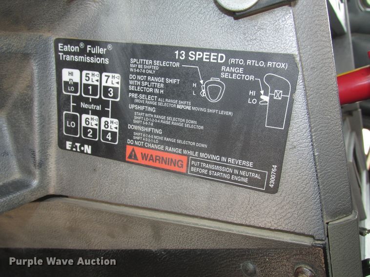 image for item DG2649 2000 Mack CH613  semi truck