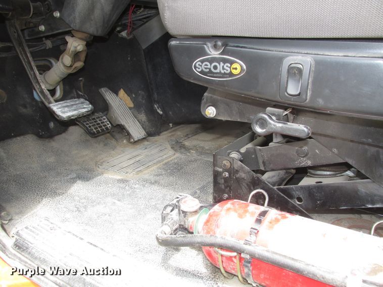 image for item DG2649 2000 Mack CH613  semi truck