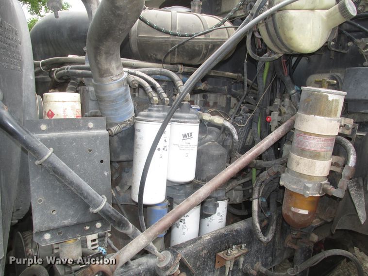 image for item DG2649 2000 Mack CH613  semi truck