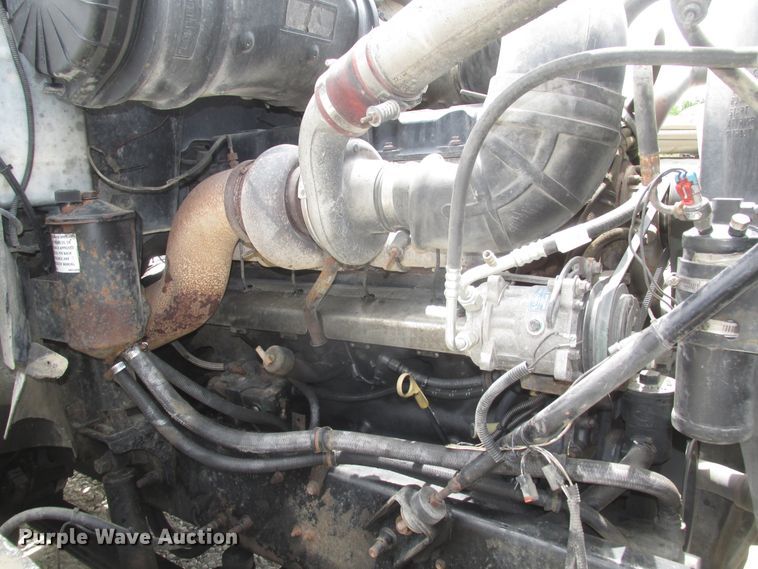 image for item DG2649 2000 Mack CH613  semi truck