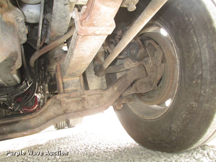 image for item DG2649 2000 Mack CH613  semi truck