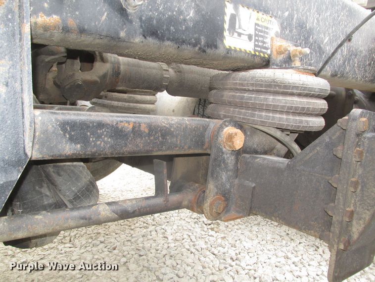 image for item DG2649 2000 Mack CH613  semi truck