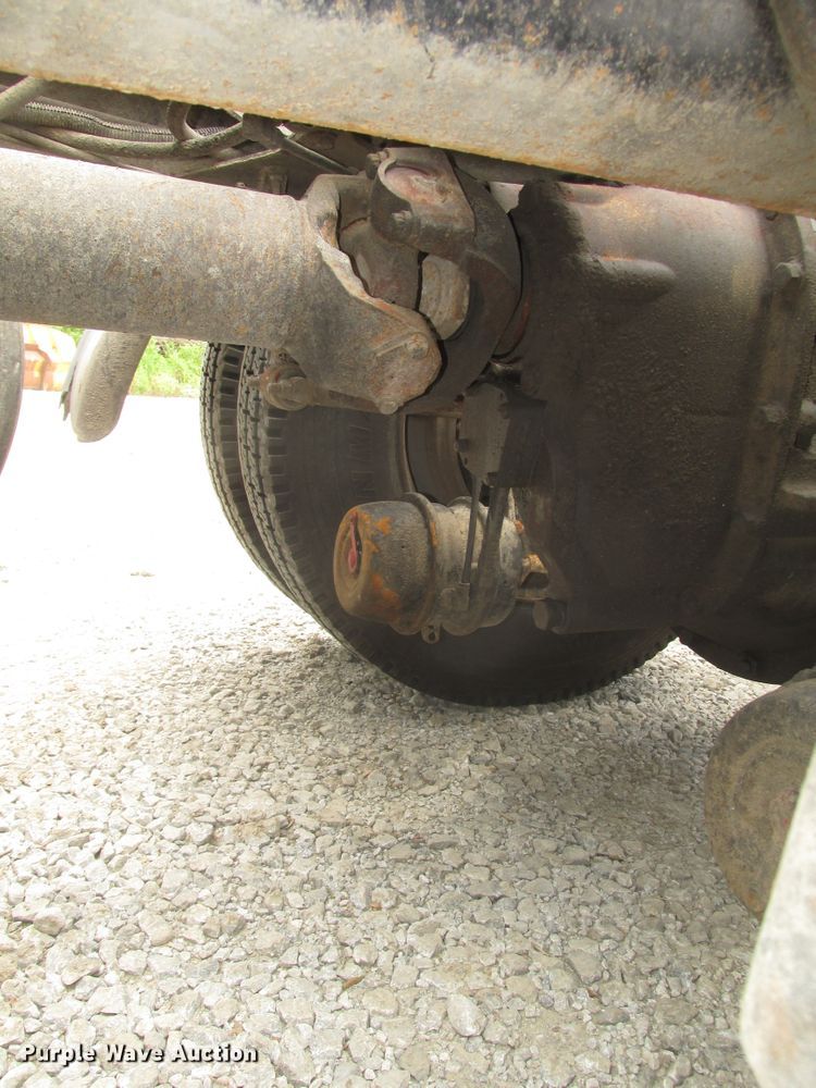 image for item DG2649 2000 Mack CH613  semi truck