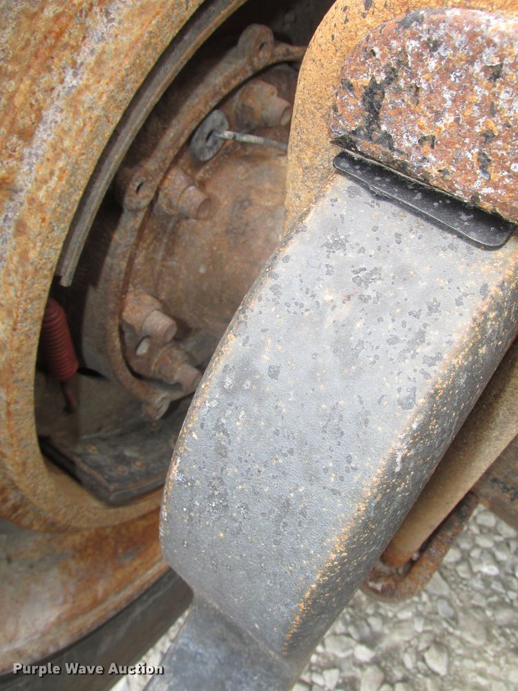 image for item DG2649 2000 Mack CH613  semi truck