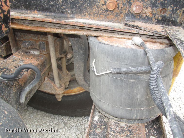 image for item DG2649 2000 Mack CH613  semi truck