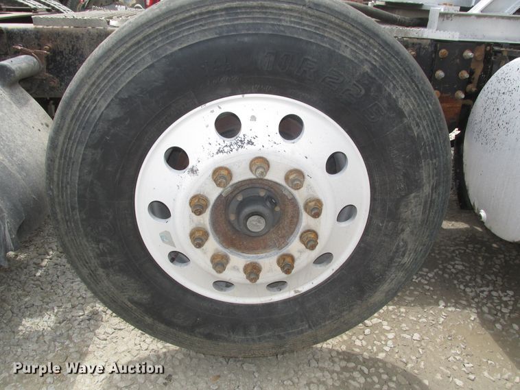 image for item DG2649 2000 Mack CH613  semi truck