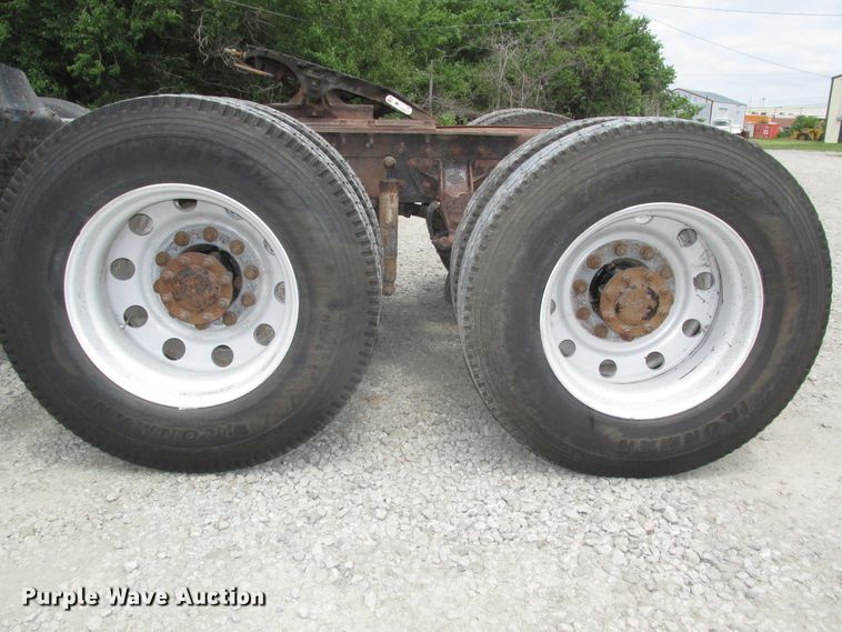 image for item DG2649 2000 Mack CH613  semi truck